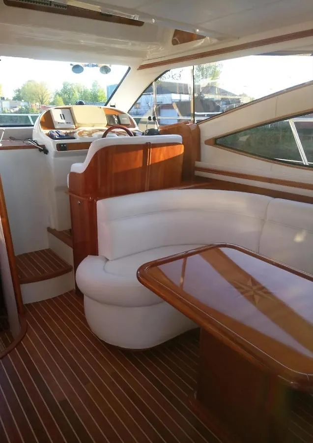 Luxus Yacht Lady Jane City Uberseestadt Hotel Bremen Botel